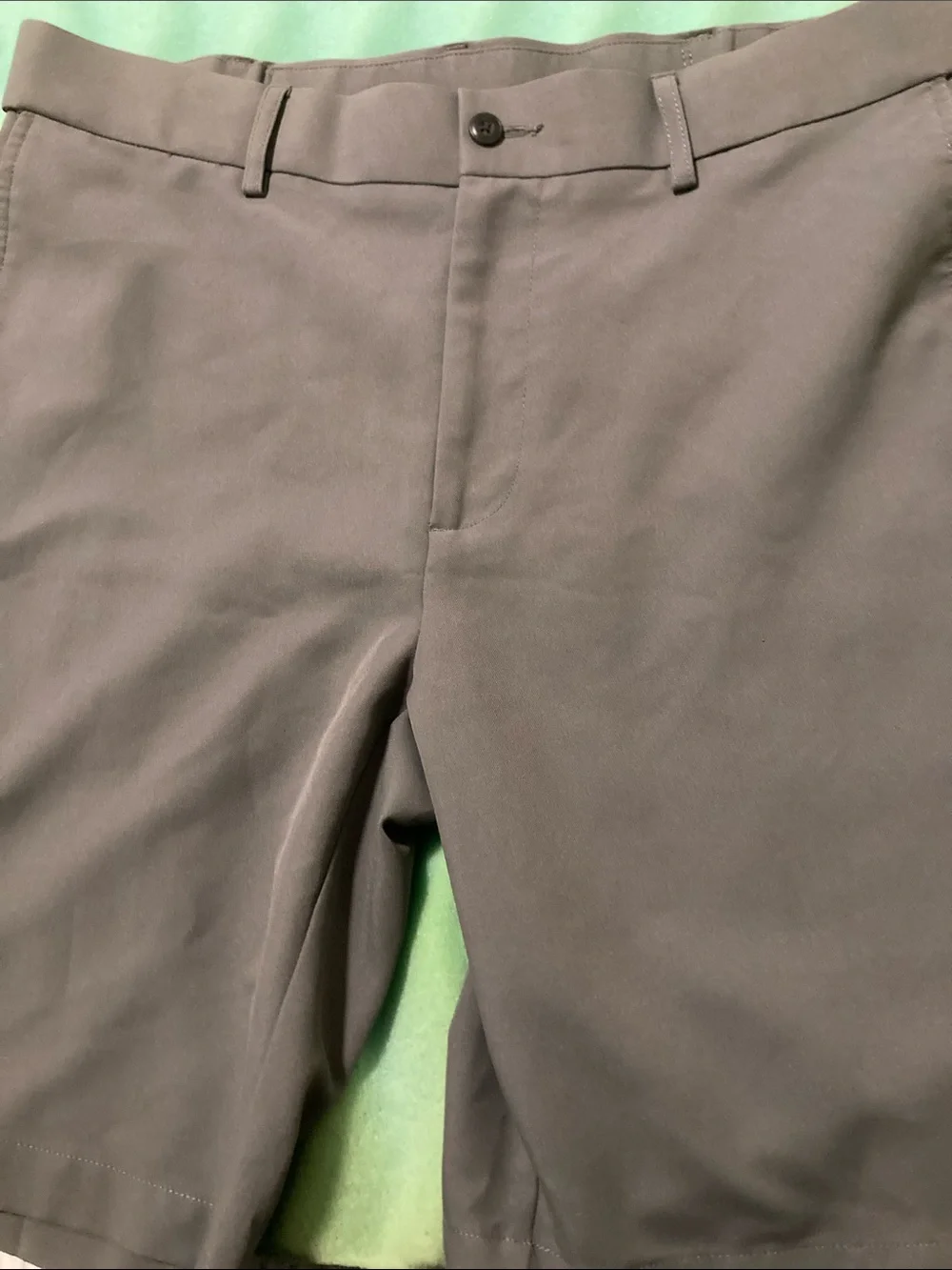 PGA Tour Men's Flat Front Shorts in Light Gray and White